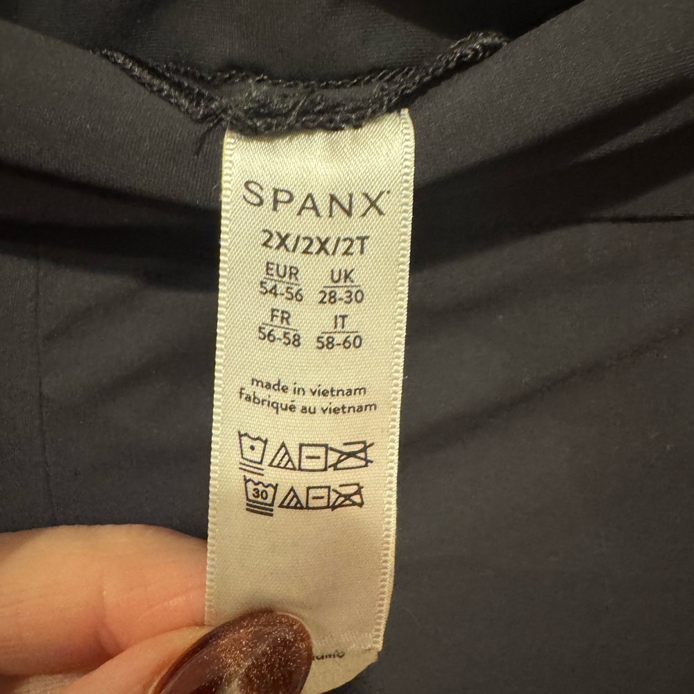 SPANX Classic Black Shorts Size 2X - Picture 9 of 12